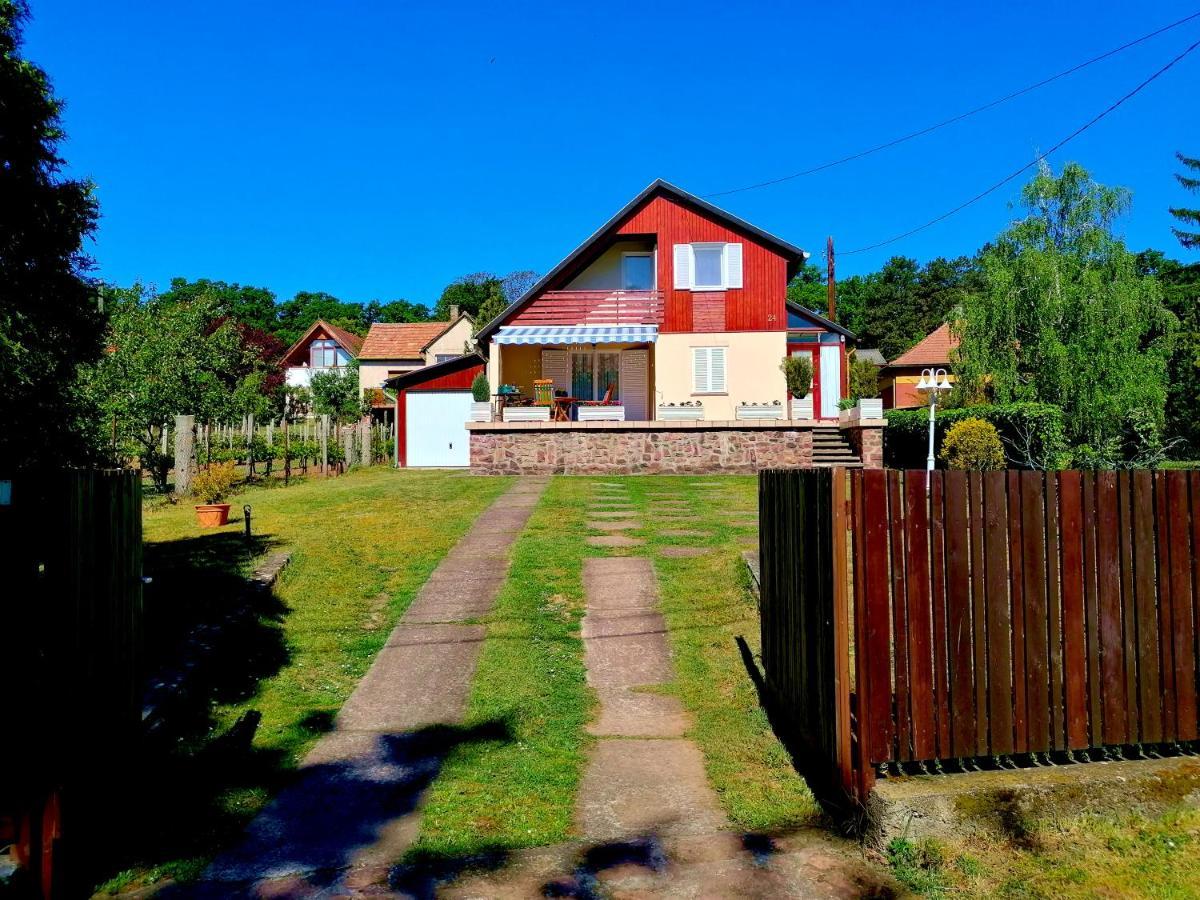 Villa Felicia Balatonszepezd Εξωτερικό φωτογραφία